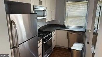 866 Bellevue St Se Apt 1 #2 - Photo 2 of 9