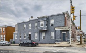 2643 E Madison St Apt B #B - Photo 1 of 1