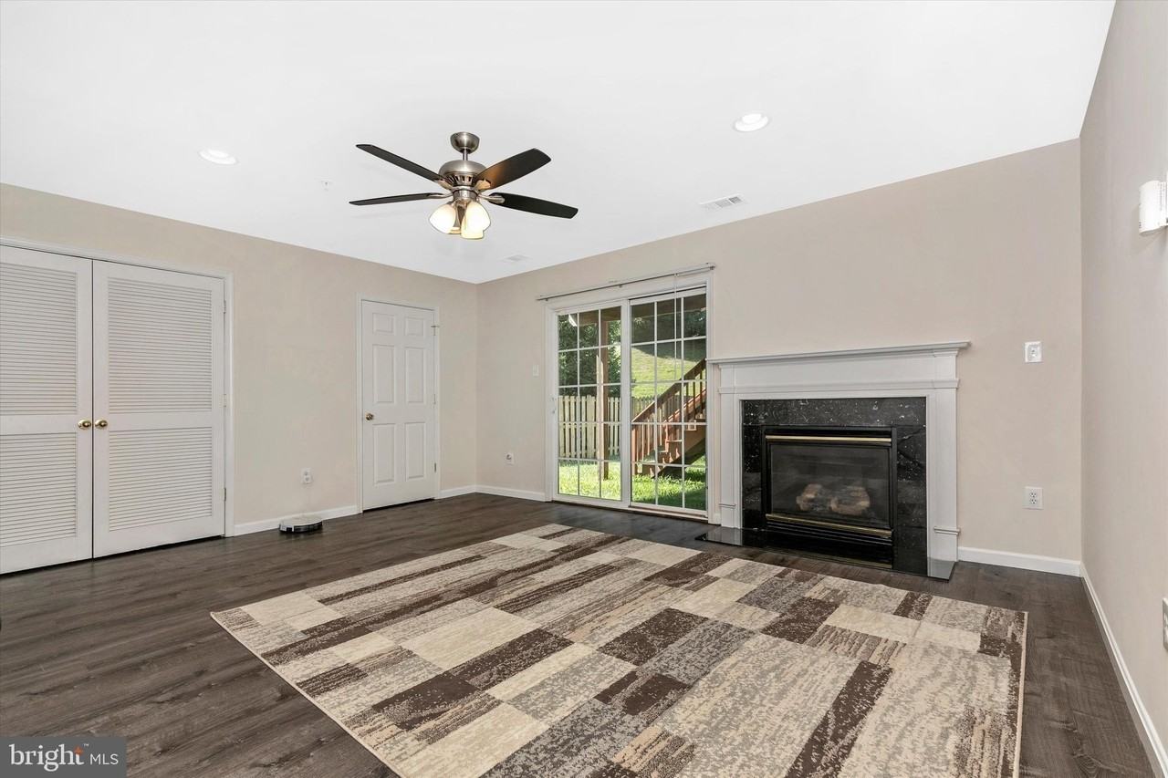 1742 Trestle St - Photo 6 of 50