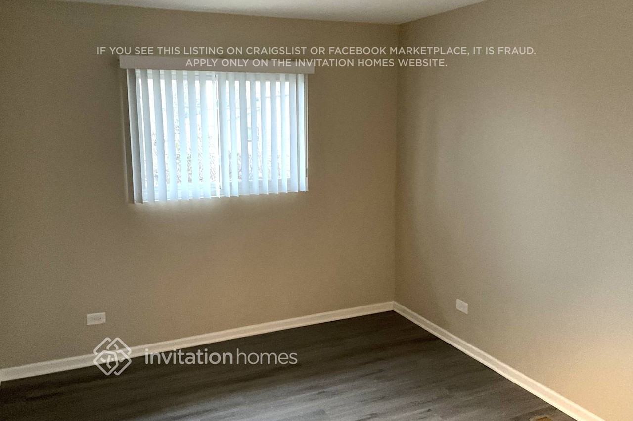 135 Princeton St - Photo 7 of 14