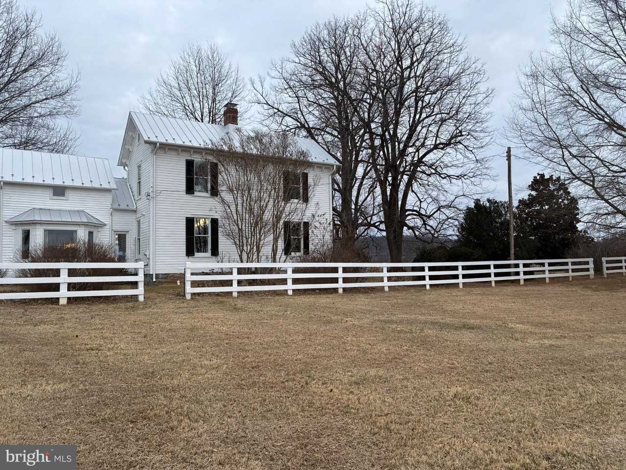 873 Hawlin Rd - Photo 7 of 50