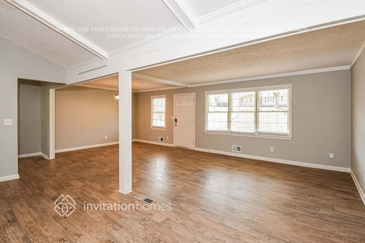 396 Sancho Dr - Photo 5 of 18