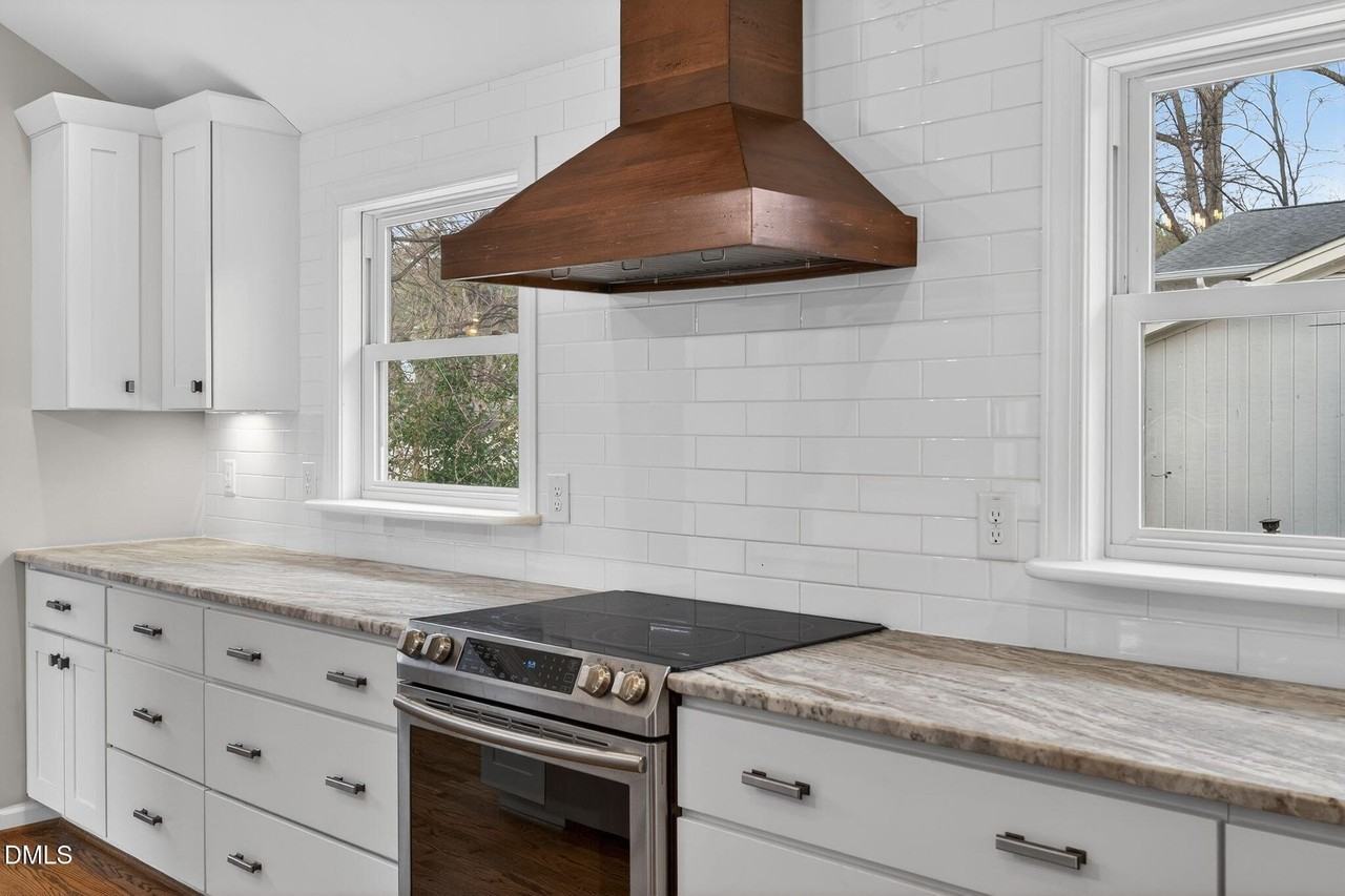 1201 Chardon Ct - Photo 5 of 47