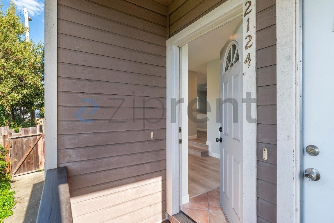 2124 E 20th St - Photo 2 of 25