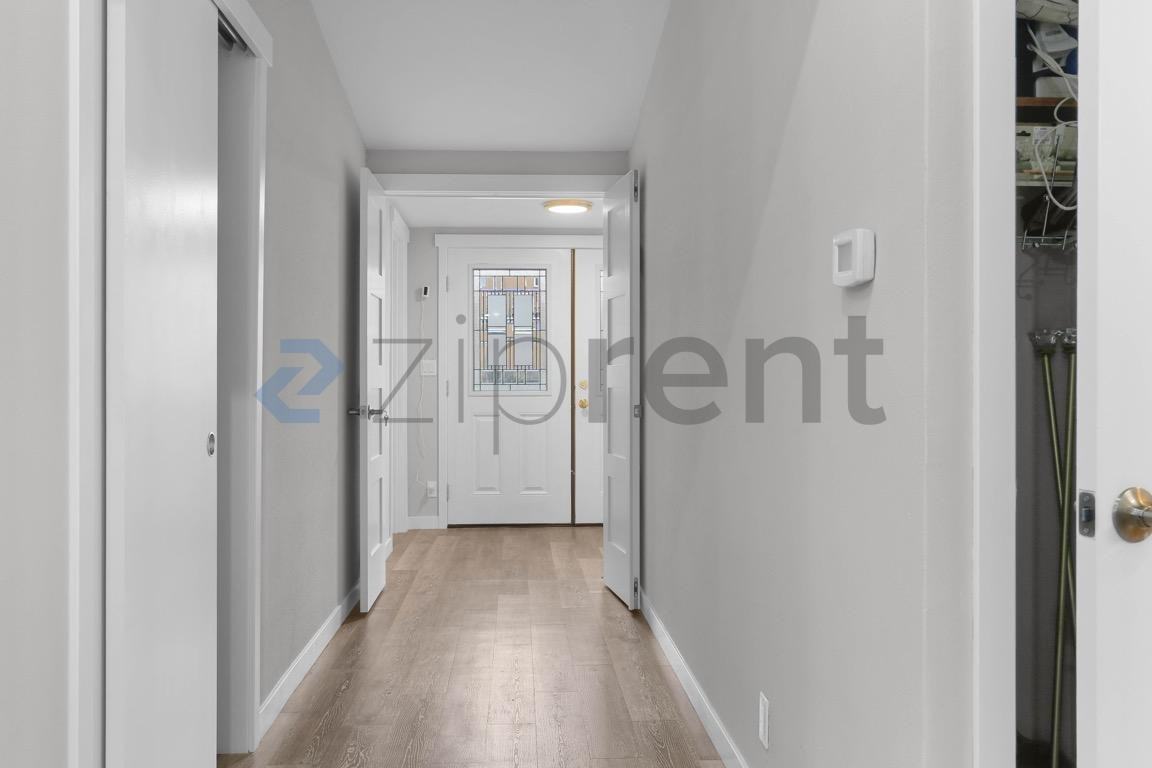 1020 151st Ave Se - Photo 4 of 24