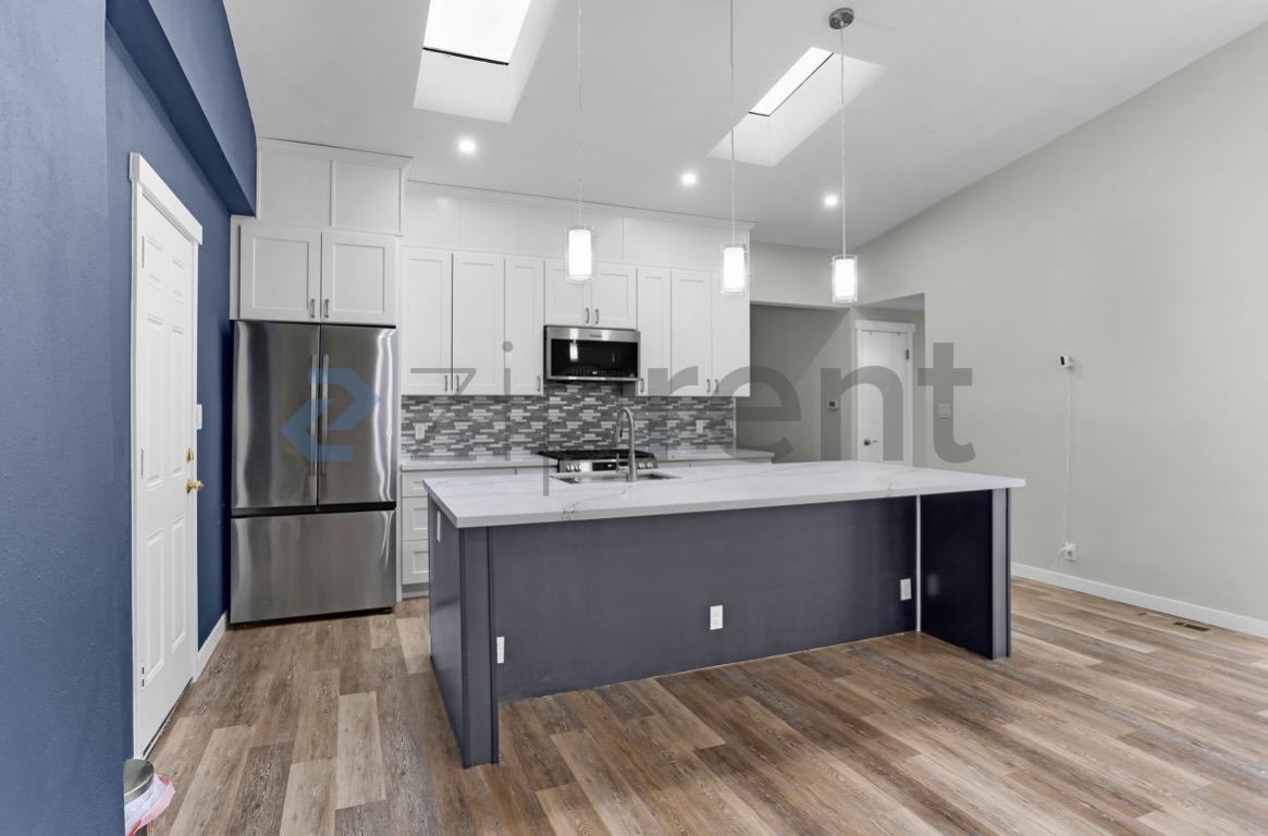 1020 151st Ave Se - Photo 7 of 24