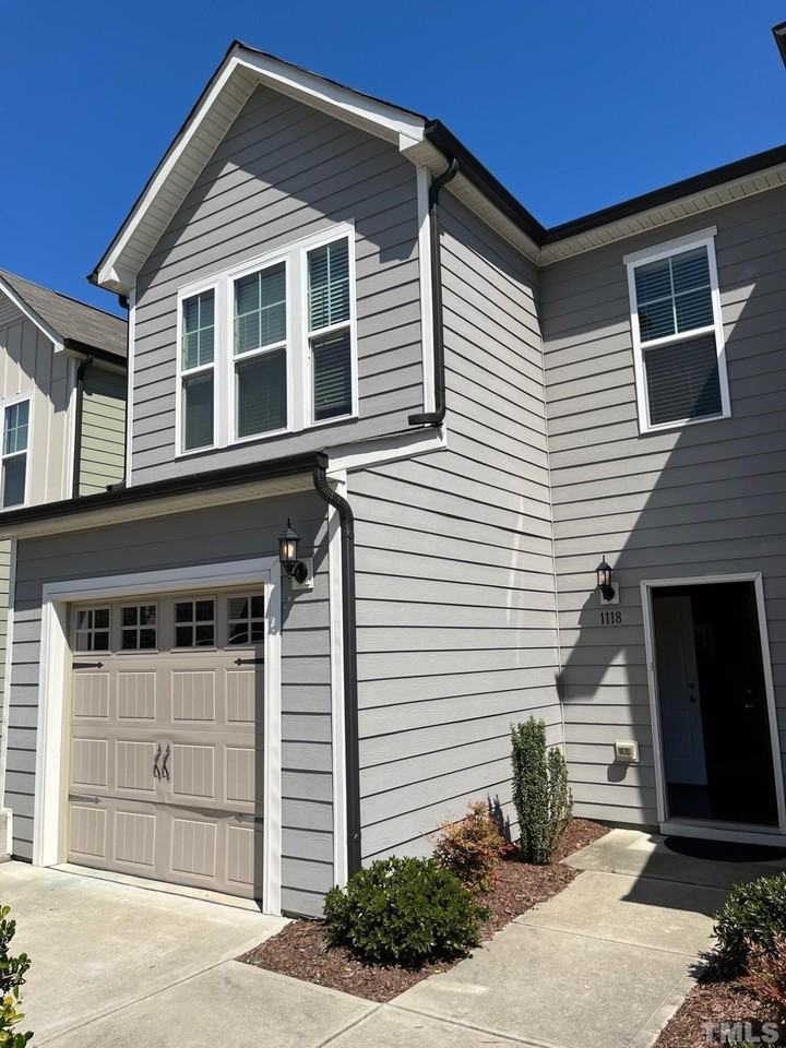 1118 Kudzu St - Photo 3 of 26