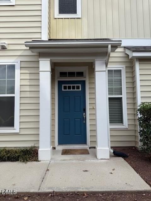 909 Grace Point Rd - Photo 2 of 39