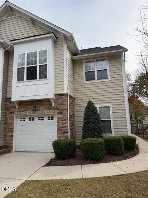 909 Grace Point Rd - Photo 3 of 39