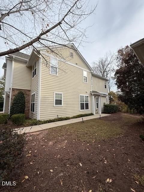 909 Grace Point Rd - Photo 4 of 39