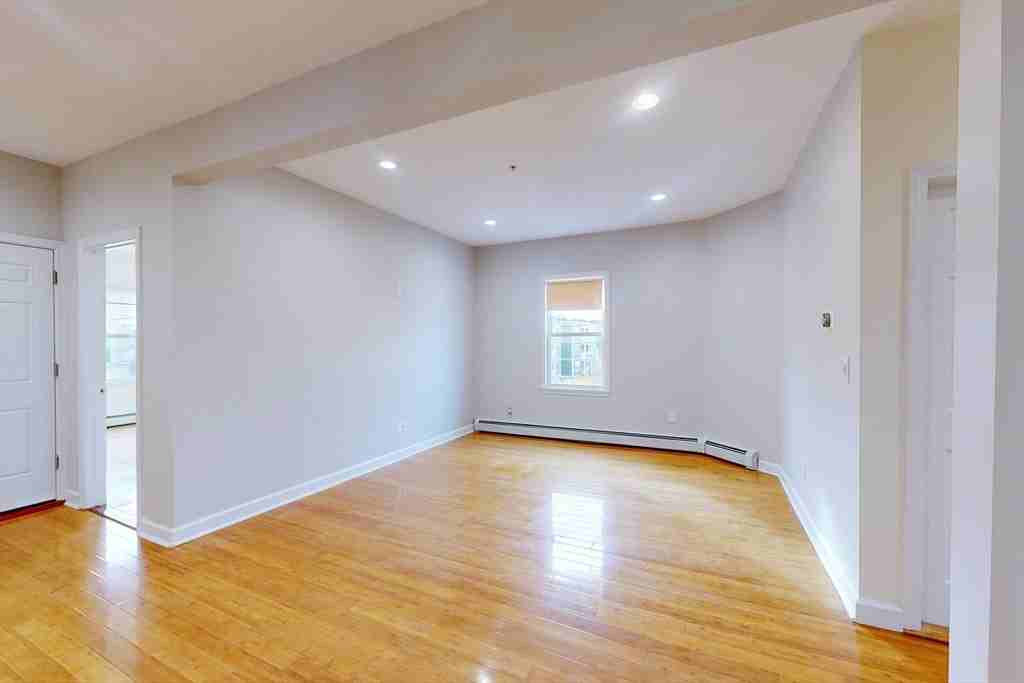 7 Estella St ##3 - Photo 4 of 17