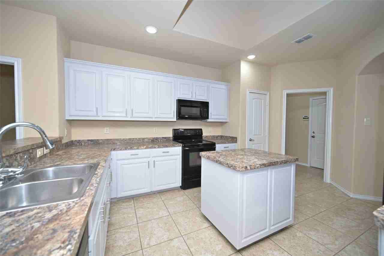 410 Red Sage Ln - Photo 3 of 40