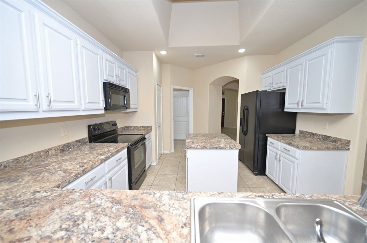 410 Red Sage Ln - Photo 4 of 40
