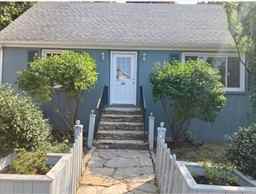 45 Pilgrim Ave - Photo 2 of 5