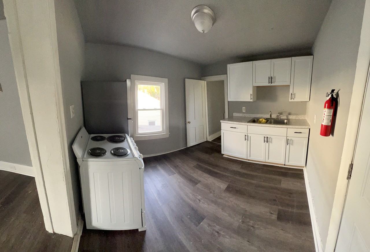 20 Olive St #B - Photo 5 of 6