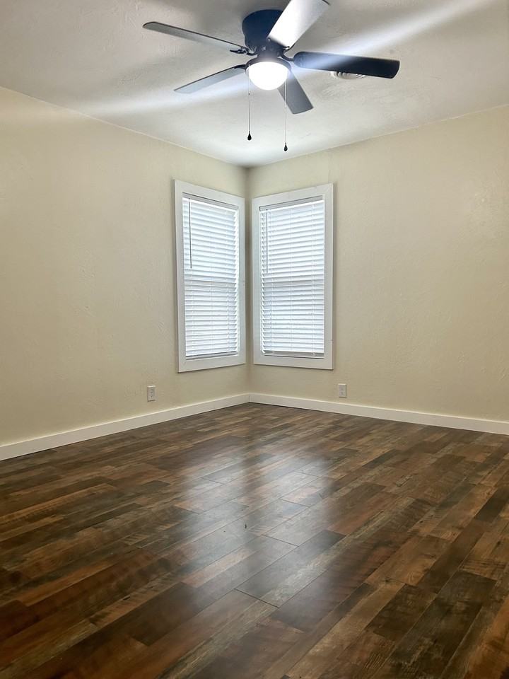 1307 B St Se #1 - Photo 7 of 14