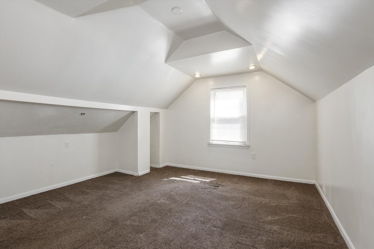 19329 Stahelin Ave #1 - Photo 5 of 11