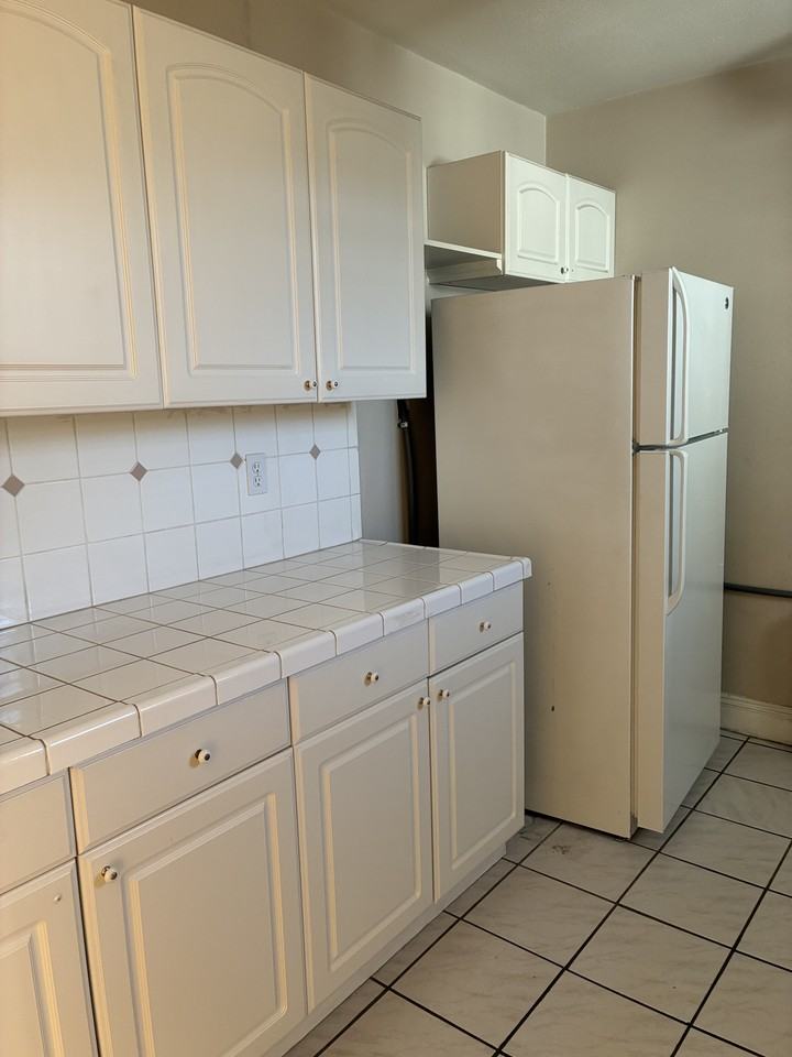 215 East 11th Avenue #D7 - Photo 2 of 11