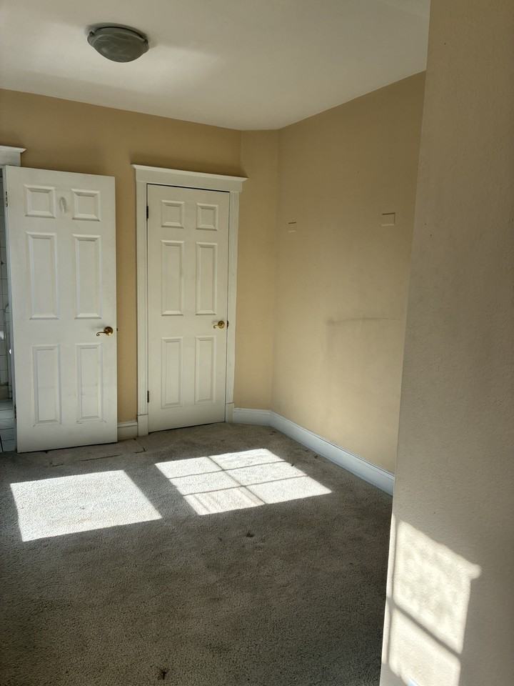 215 East 11th Avenue #D7 - Photo 7 of 11