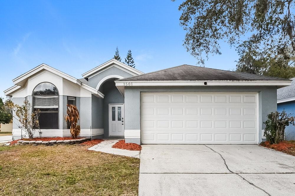 1501 Woodfield Oaks Dr