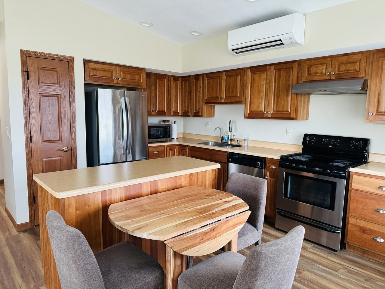 8102 N Scheider Rd #1 - Photo 2 of 19