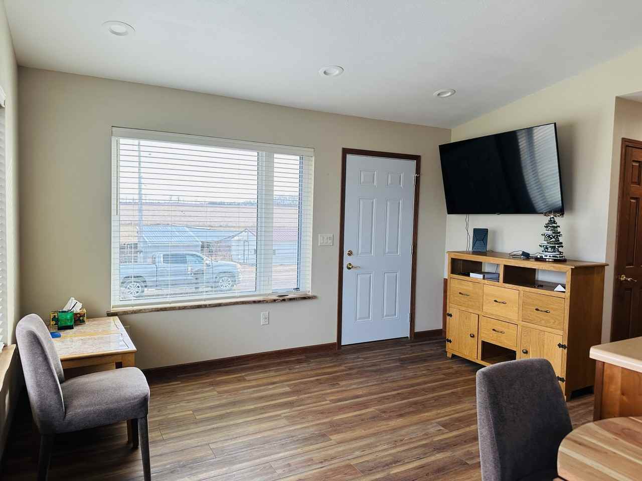 8102 N Scheider Rd #1 - Photo 6 of 19