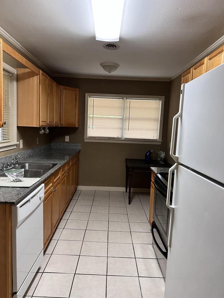 1618 Courthouse Rd #1 - Photo 7 of 22