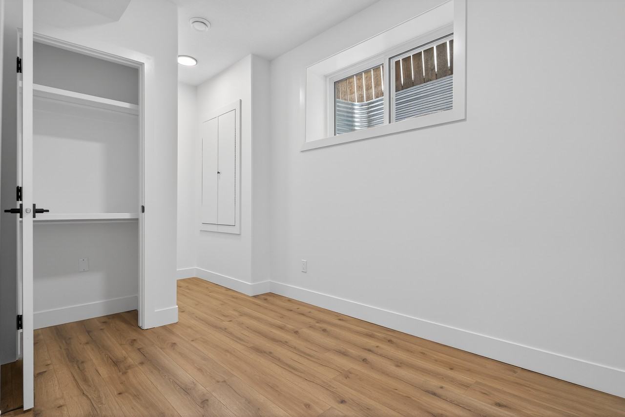 8721 77 Ave NW BSMT - Photo 5 of 11