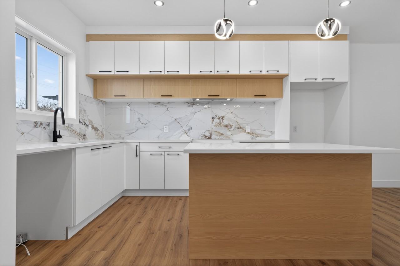 8721 77 Ave Nw - Photo 5 of 23