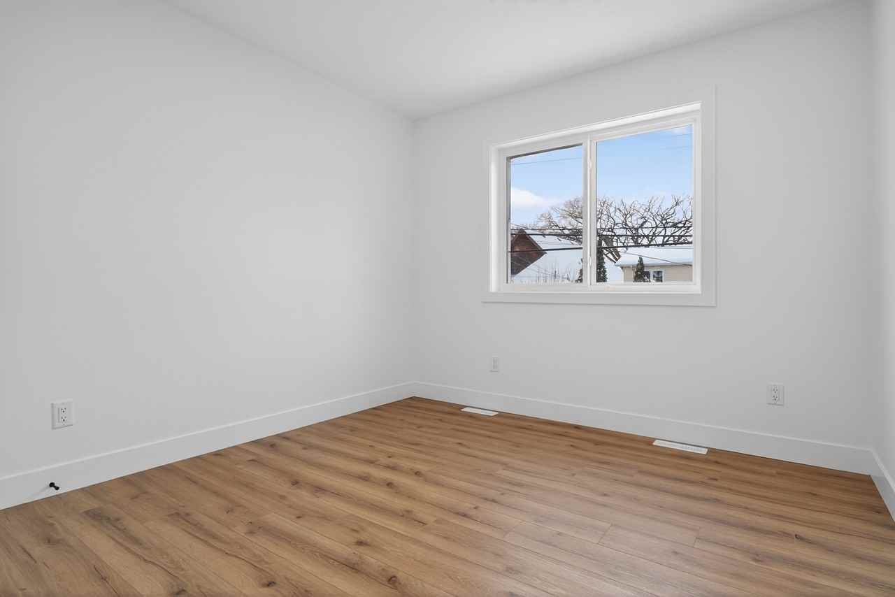 8719-8721 77 Avenue NW - G-Suite - Photo 4 of 9