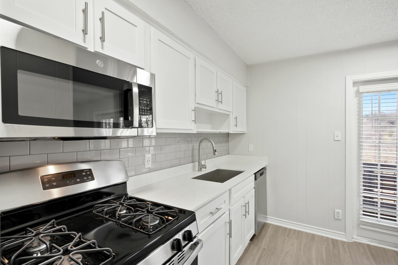 Pease Parkside Apartments - Photo 2 of 31
