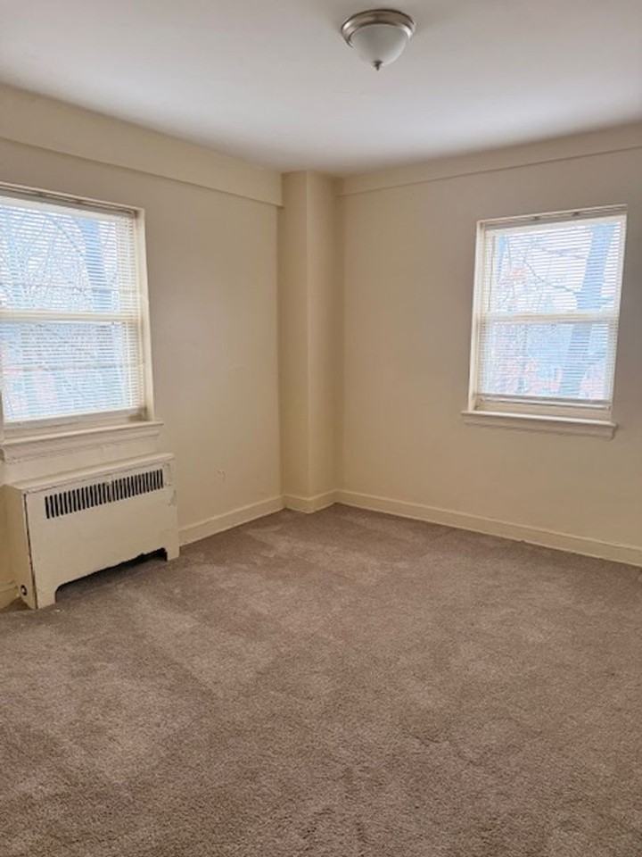 Bellevue Towers - Photo 4 of 8