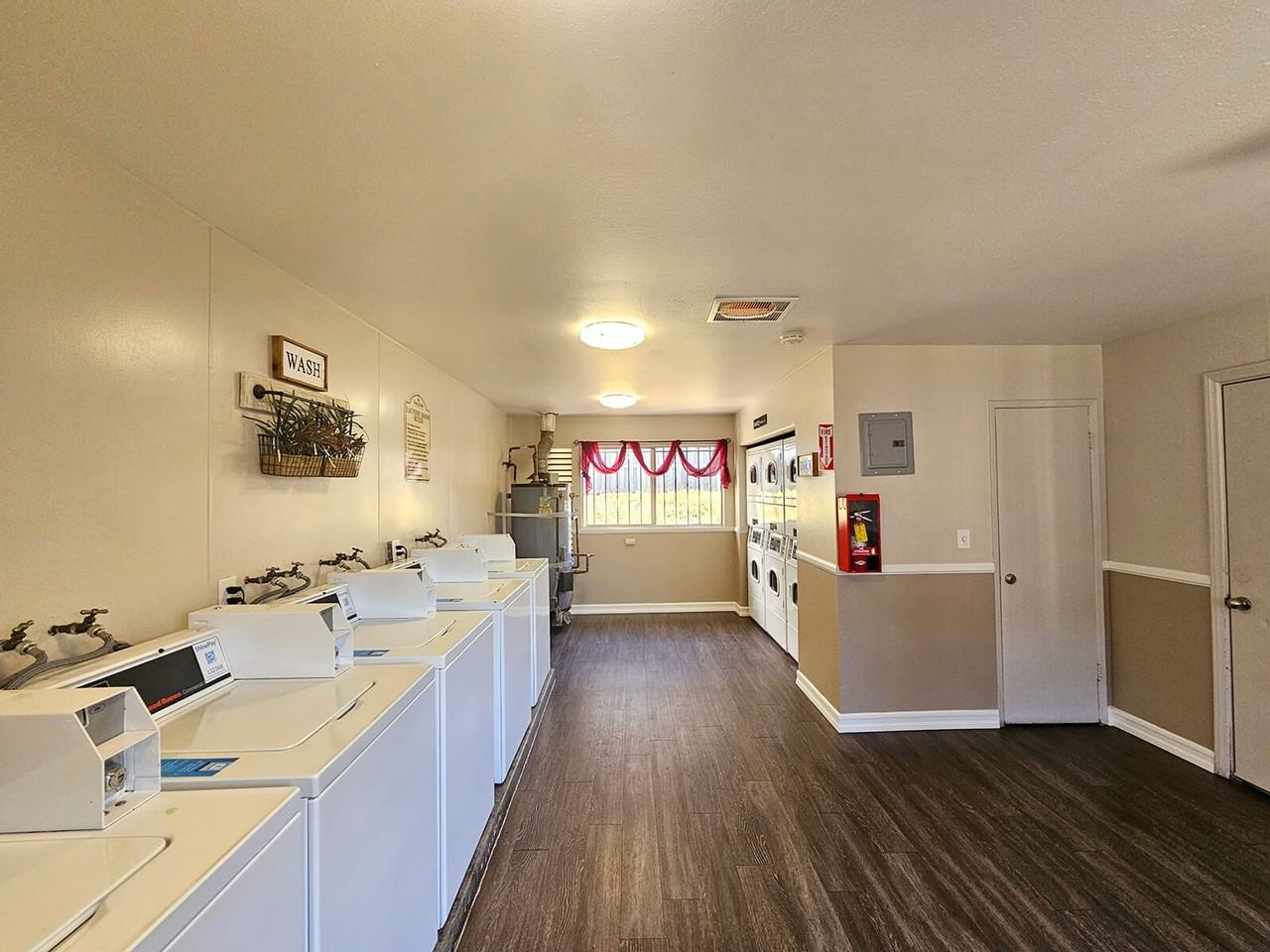 La Mesa Spring Gardens - Photo 7 of 12