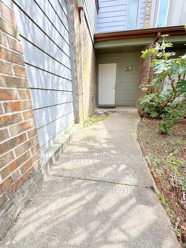 114 Opp Blvd Ne - Photo 2 of 46