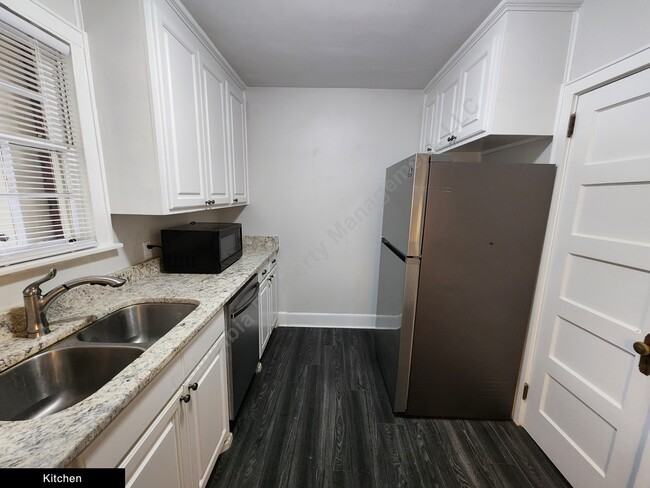 312 South Woodrow Street - Photo 4 of 54