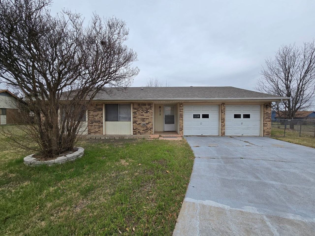 1415 Circletree Loop - Photo 2 of 26