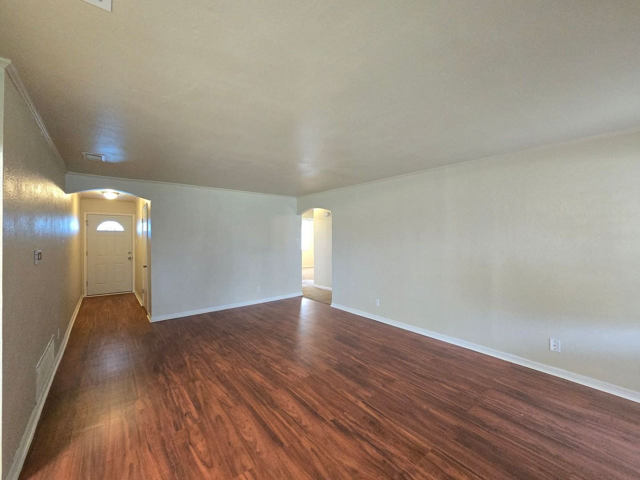 1415 Circletree Loop - Photo 4 of 26