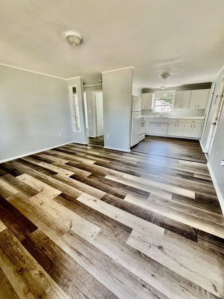 5513 18th St - Photo 4 of 9