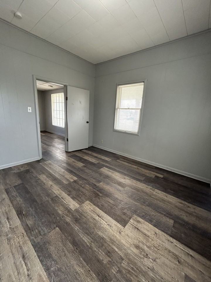 1007 E Madison Duplex - Photo 5 of 20