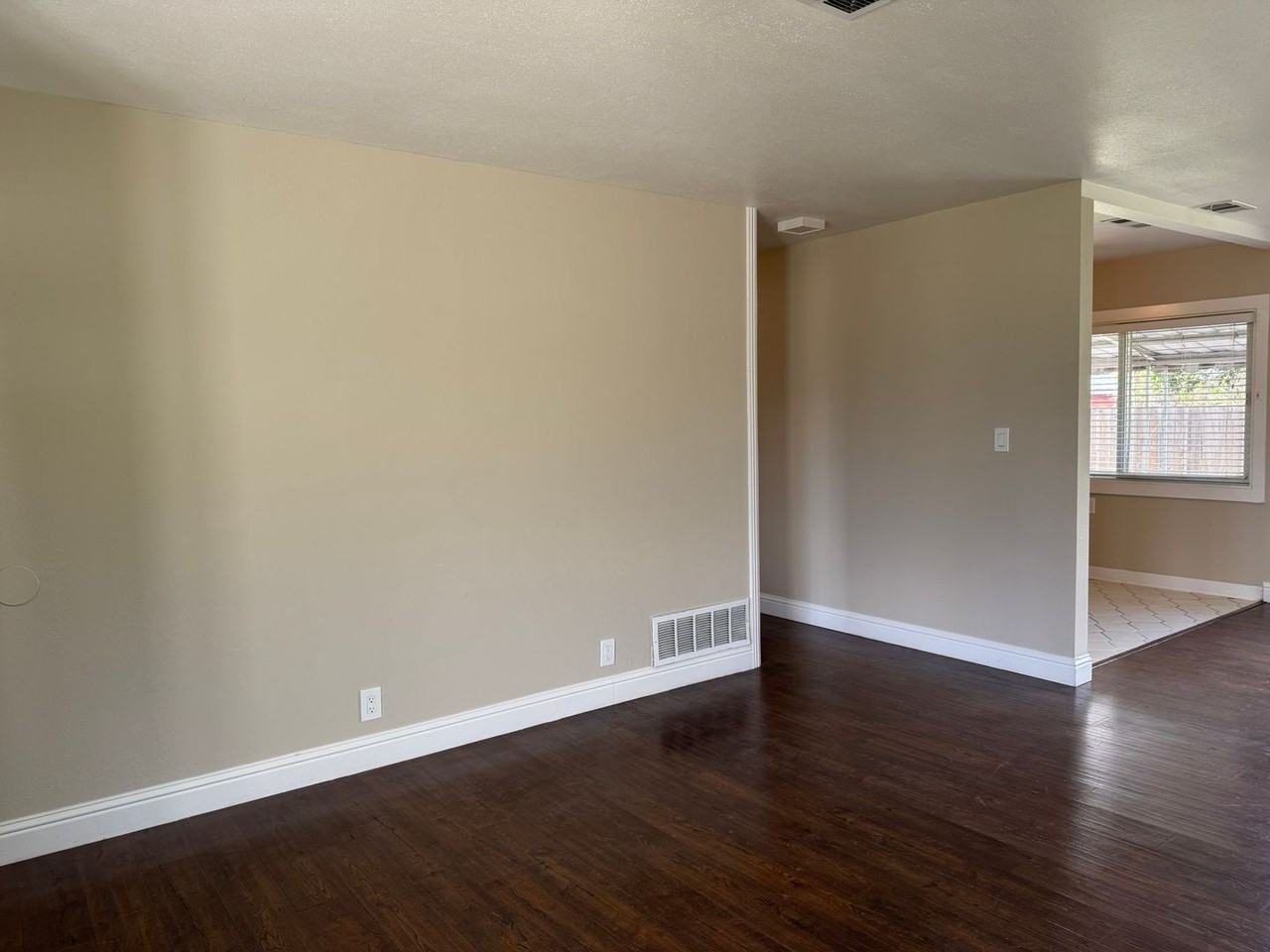 61 W Essex St - Photo 4 of 22