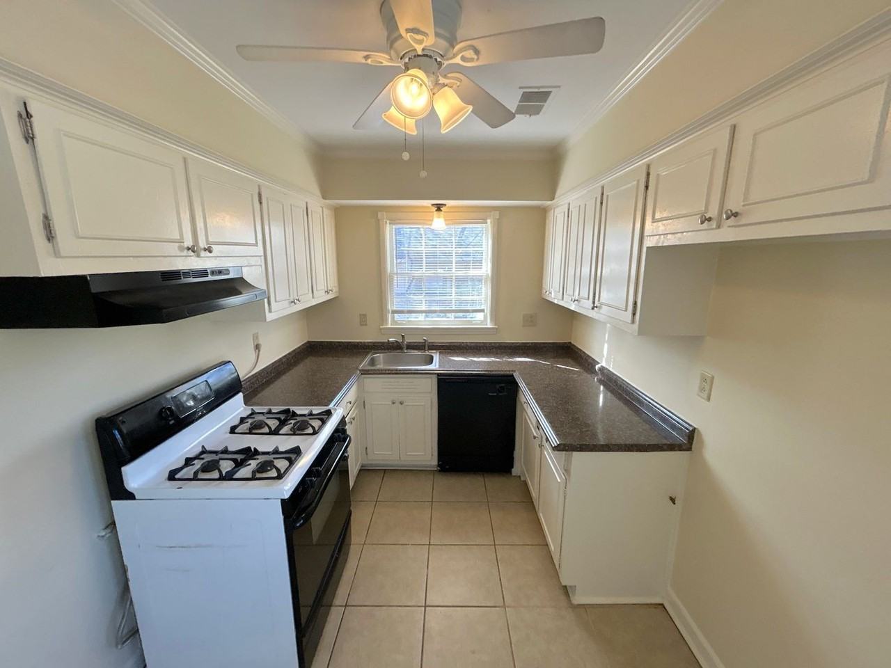 5184 Dunnellon Ave - Photo 2 of 17