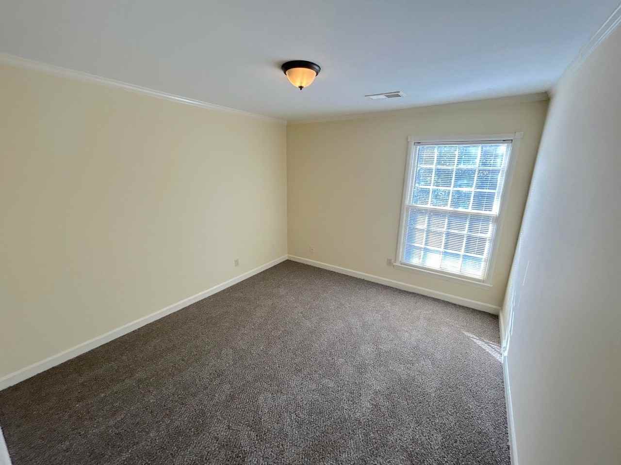 5184 Dunnellon Ave - Photo 4 of 17