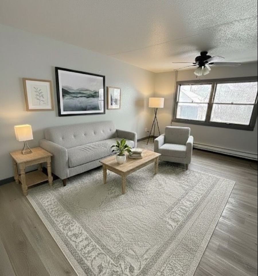 709 W 3rd St - Photo 6 of 9