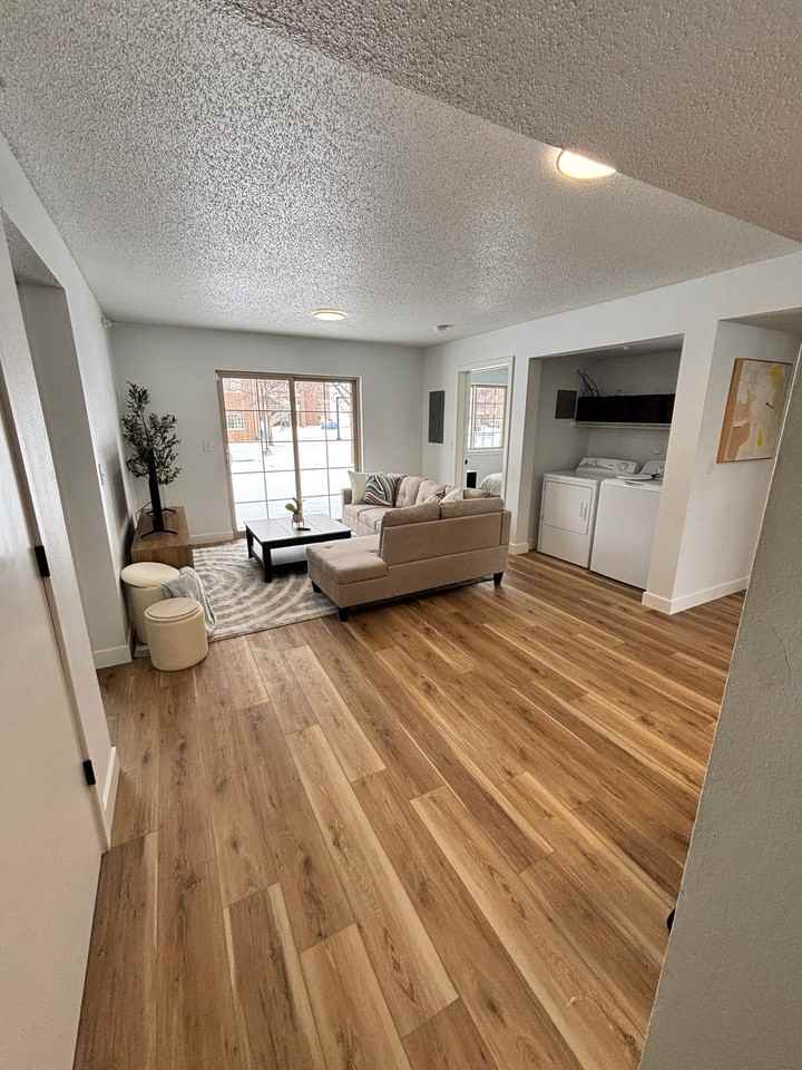 Elevate Apartments at Hawkeye - Photo 4 of 37