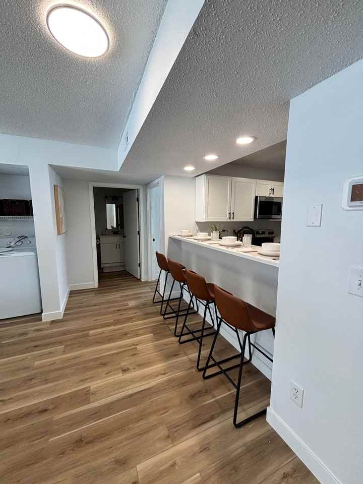 Elevate Apartments at Hawkeye - Photo 5 of 37