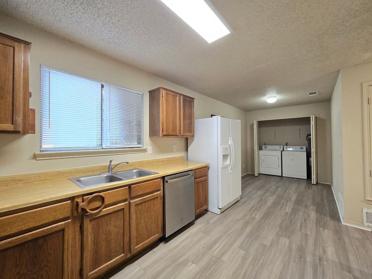 3809 London Ln - Photo 4 of 20