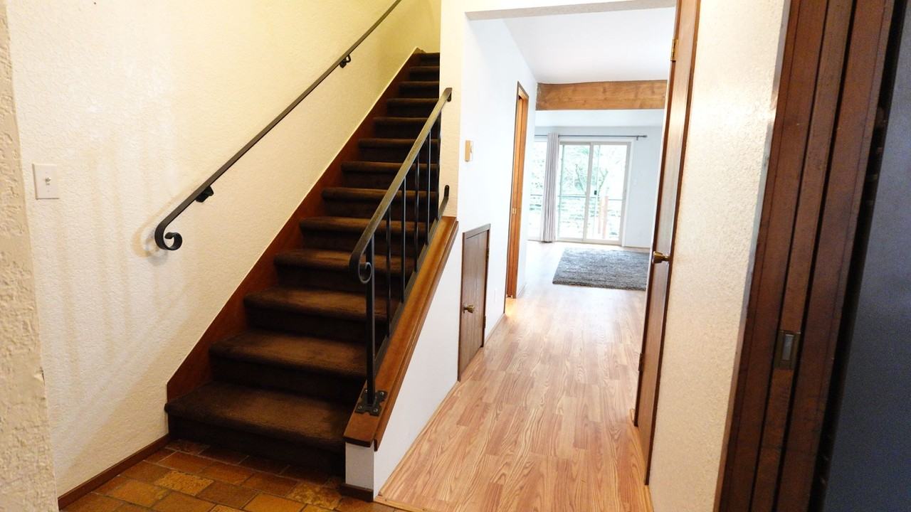 146 N 144th St - Photo 5 of 14