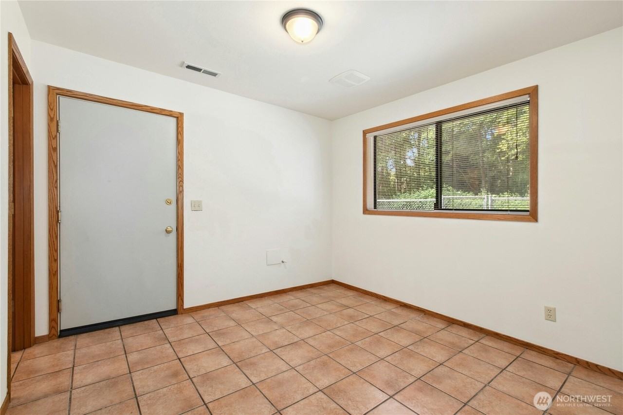 1108 Chadwick Court #B - Photo 4 of 6