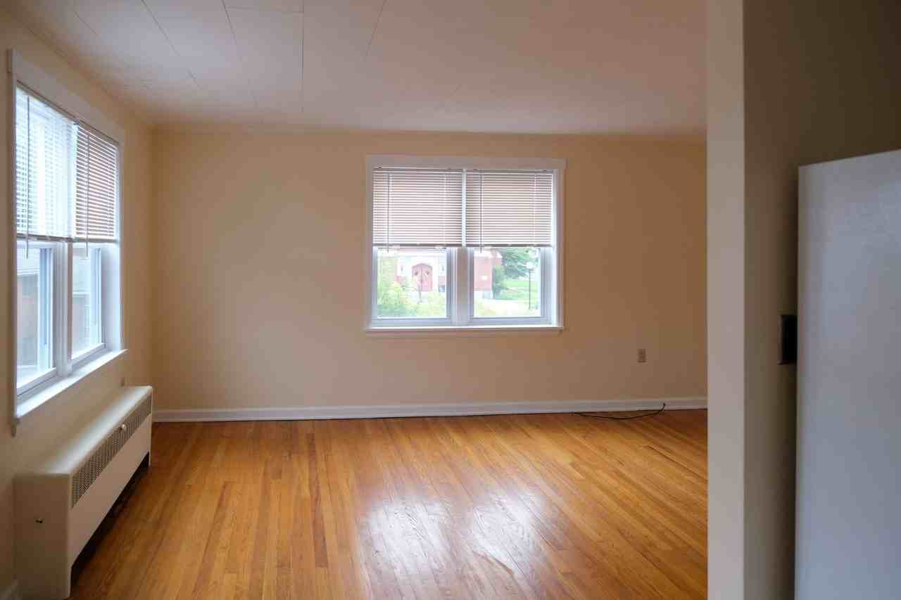 665 Columbia Turnpike - Photo 2 of 20