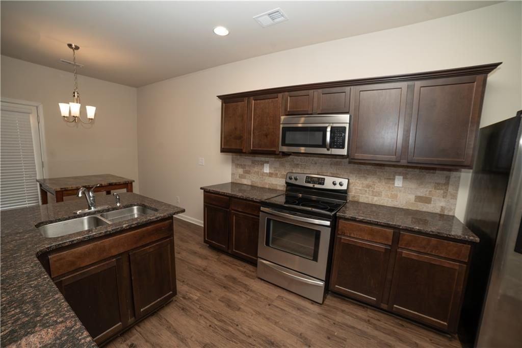 376 Pernell Dr - Photo 2 of 24